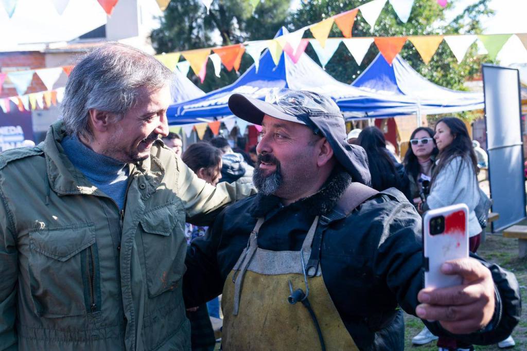 Máximo Kirchner junto a Emmanuel Santalla: “Esto es lo que quiere Cristina: Una Argentina que nos contenga y nos abrace a&nbsp;todos”