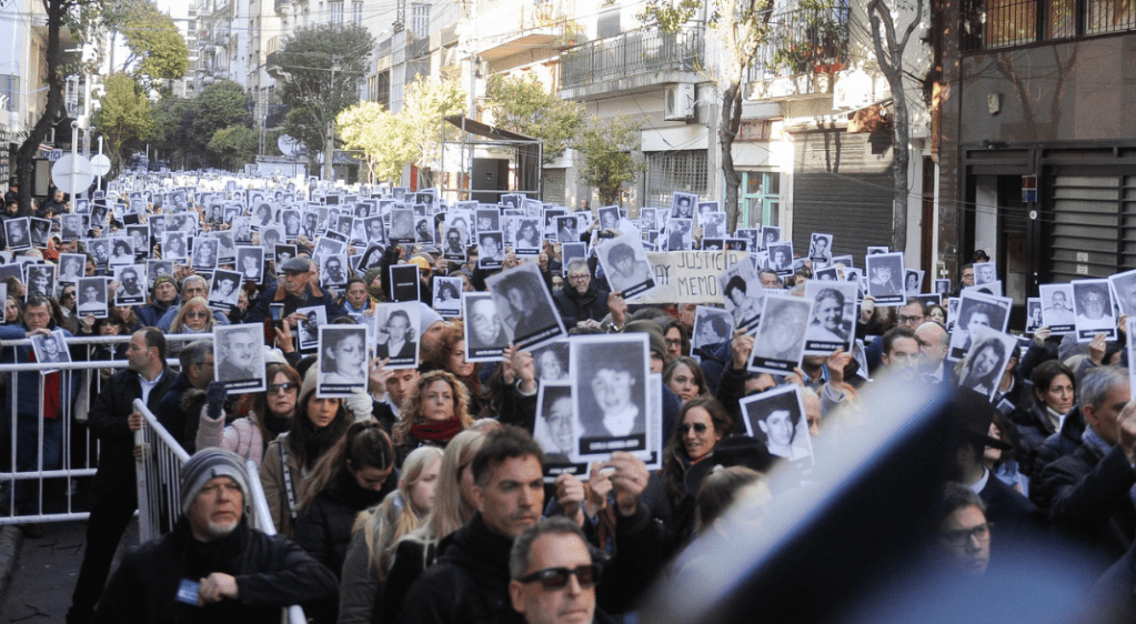 Ricardo Darín pone voz al homenaje por los 31 años del atentado a la&nbsp;AMIA