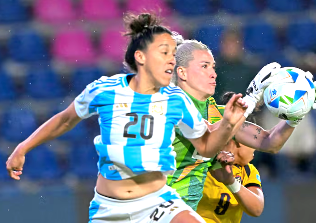 Fútbol femenino: Argentina eliminó a Ecuador en fase de&nbsp;grupos