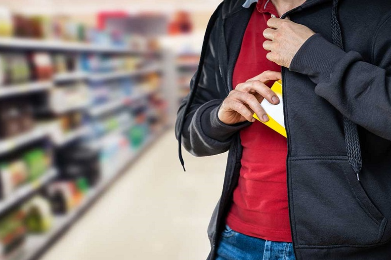 La Plata: Vecinos ataron a un poste a un hombre tras intentar robar en un&nbsp;supermercado