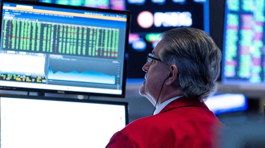 Bonos y acciones argentinas se disparan en Wall Street ante expectativa por reunión&nbsp;Milei-Trump