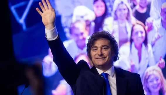 Milei se mantiene activo en redes tras el triunfo de&nbsp;LLA